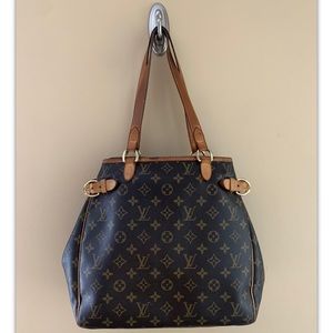 LOUIS VUITTON Batignolles Vertical handbag